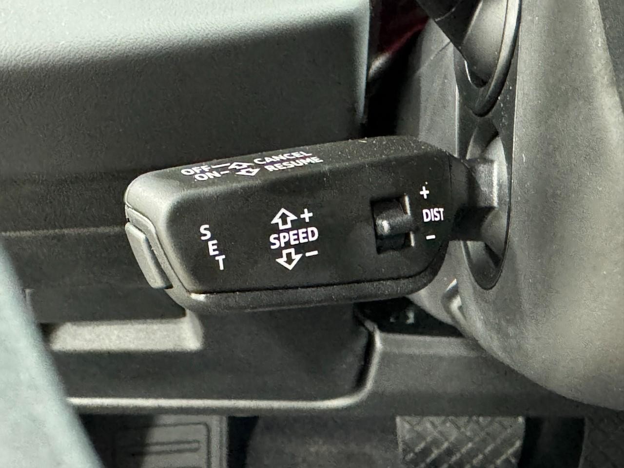 Audi A5 Vehicle Full-screen Gallery Image 32