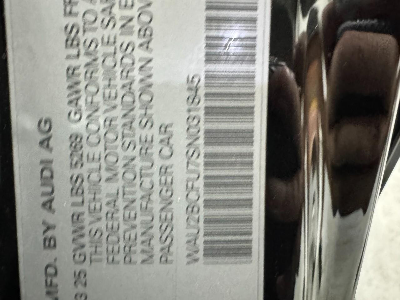 Audi A5 Vehicle Full-screen Gallery Image 36