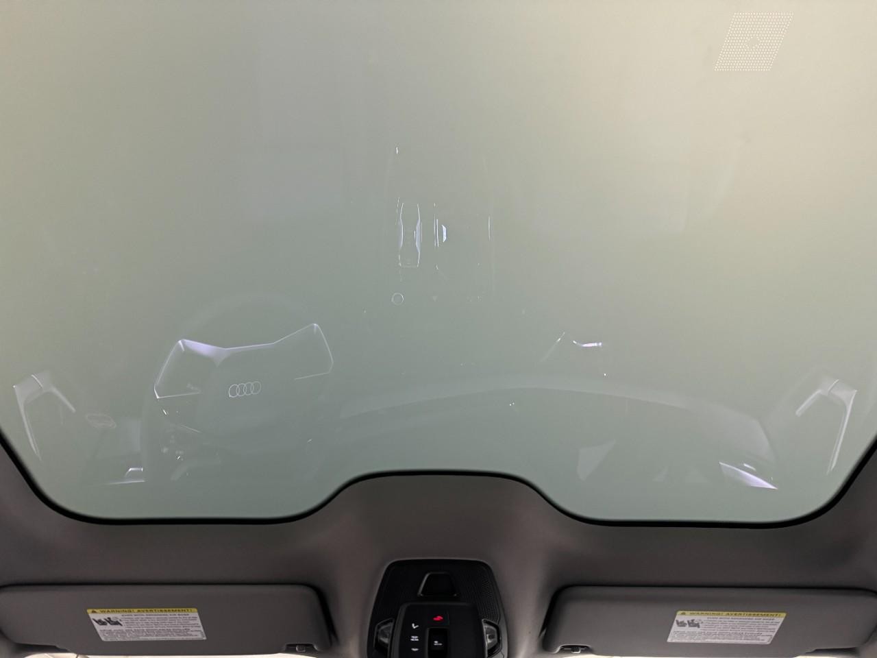 Audi A5 Vehicle Full-screen Gallery Image 12