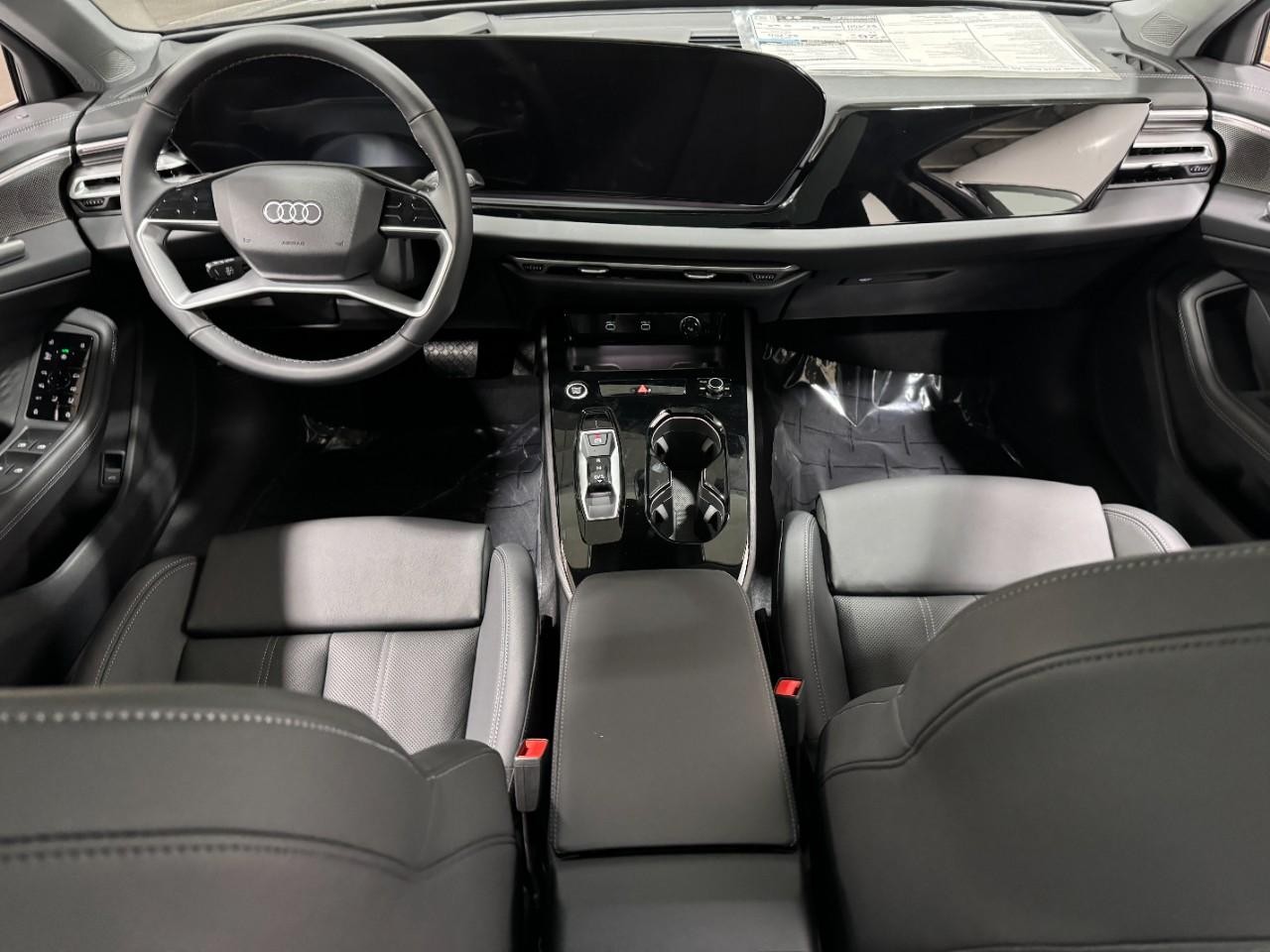 Audi A5 Vehicle Full-screen Gallery Image 13