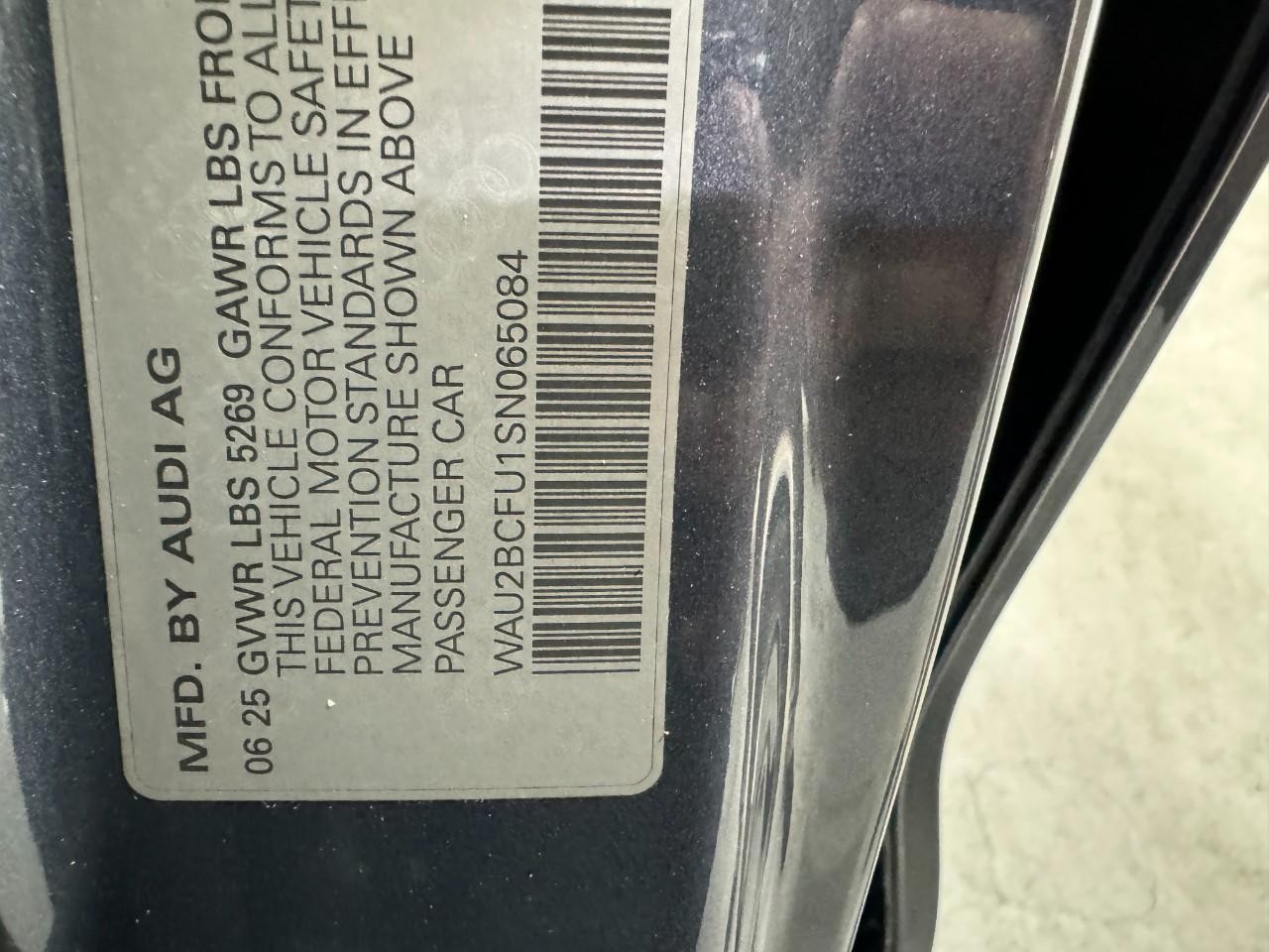 Audi A5 Vehicle Full-screen Gallery Image 33