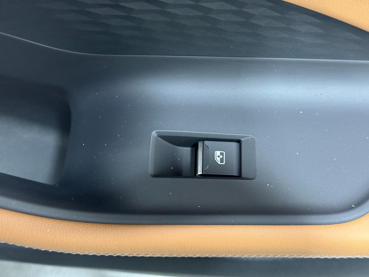 Audi A5 Vehicle Full-screen Gallery Image 22