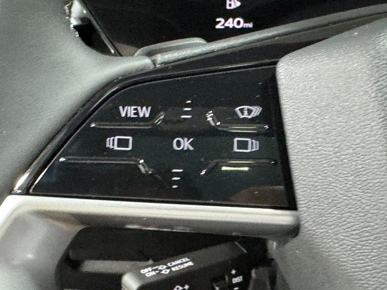 Audi A5 Vehicle Full-screen Gallery Image 29