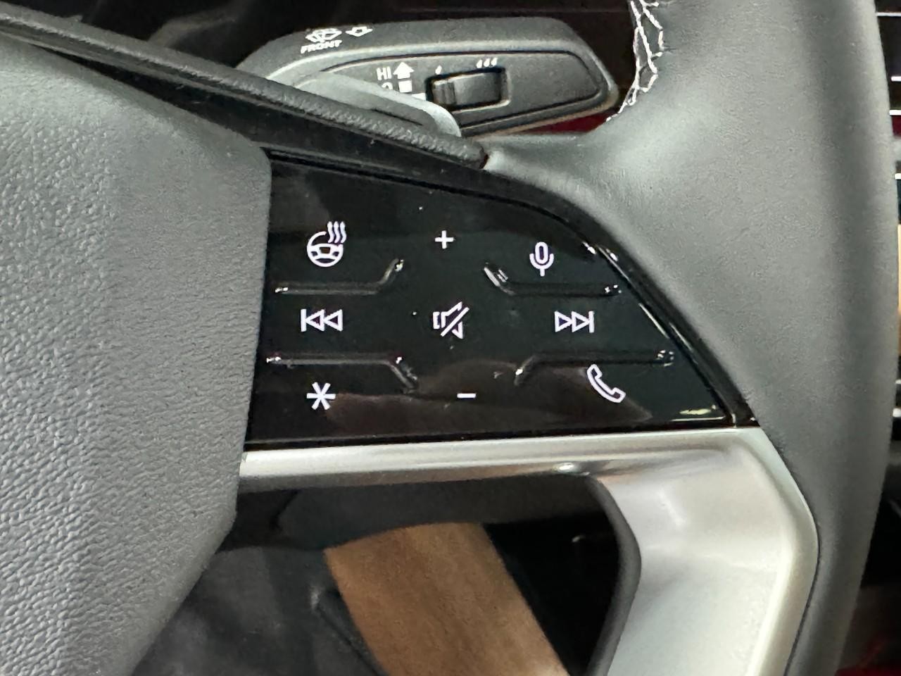 Audi A5 Vehicle Full-screen Gallery Image 30