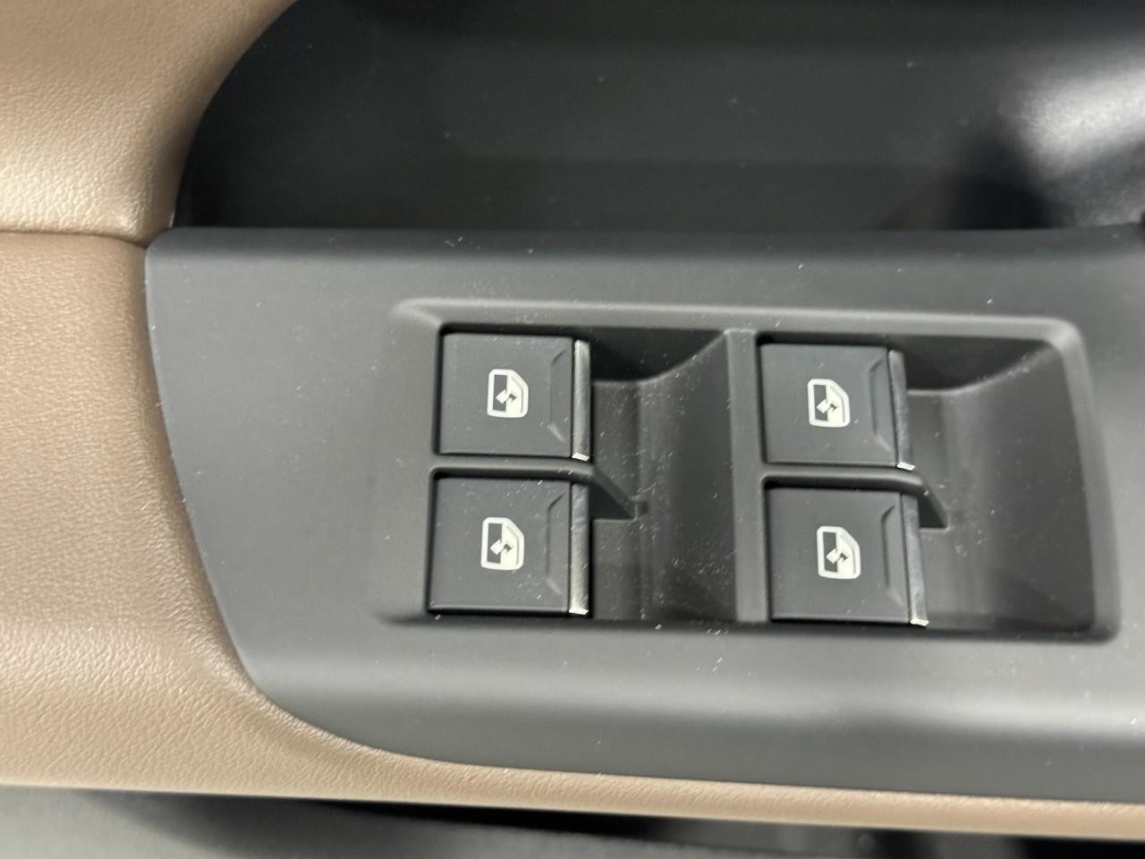 Audi A6 e-tron Vehicle Full-screen Gallery Image 24