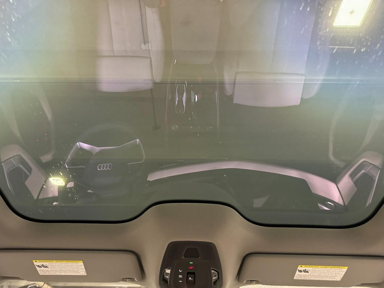 Audi A5 Vehicle Full-screen Gallery Image 12