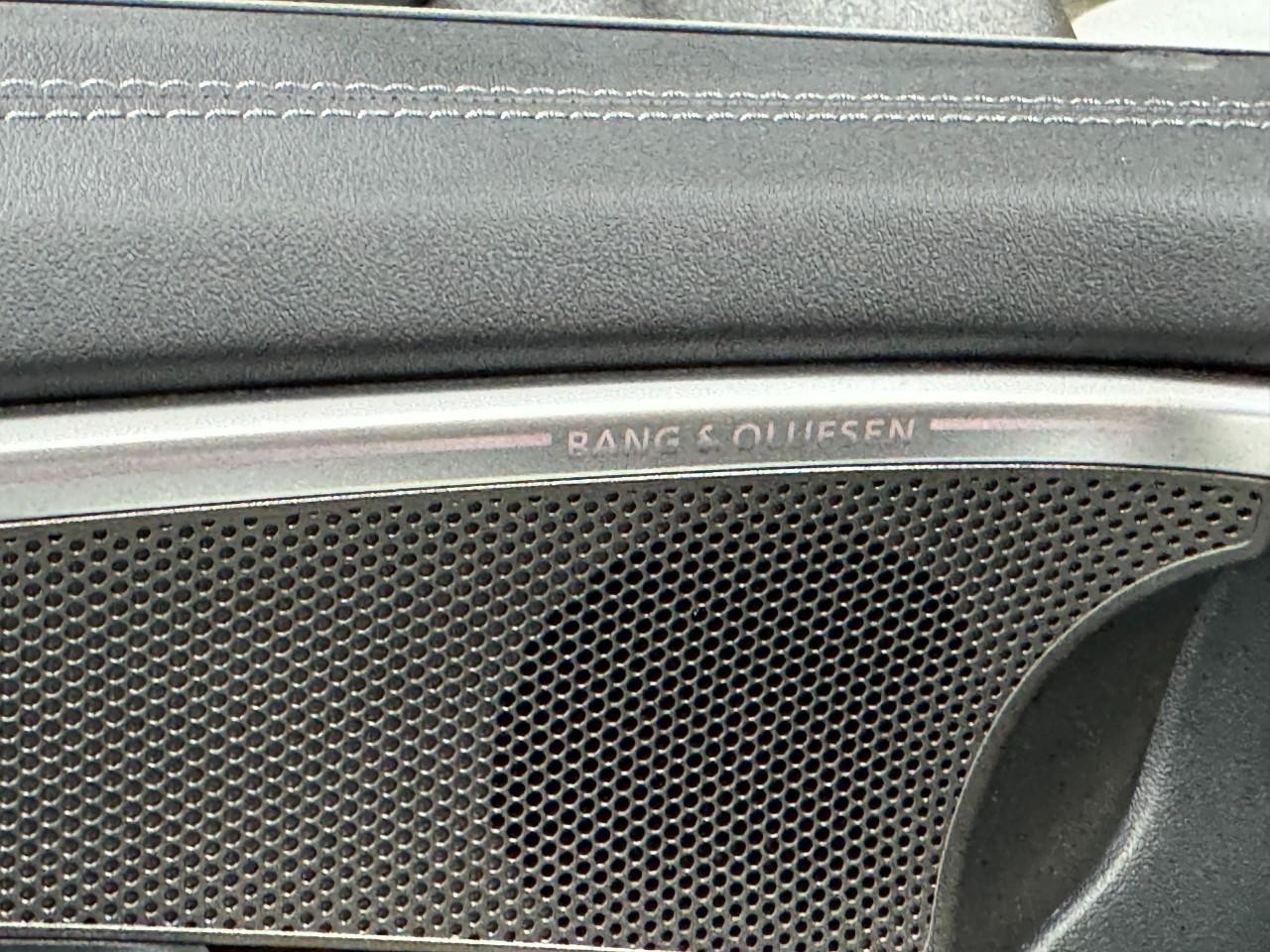 Audi A5 Vehicle Full-screen Gallery Image 23