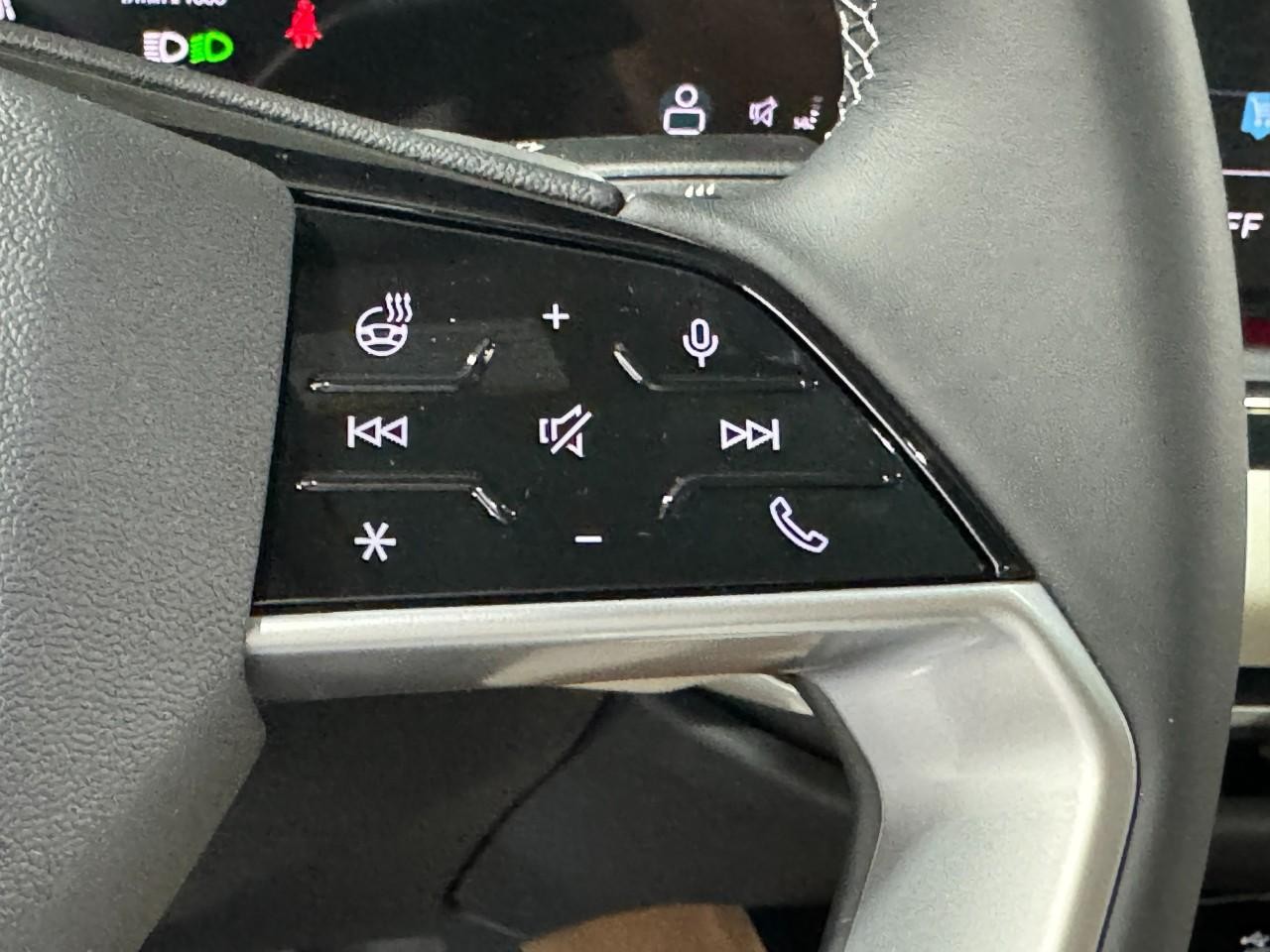 Audi A5 Vehicle Full-screen Gallery Image 32