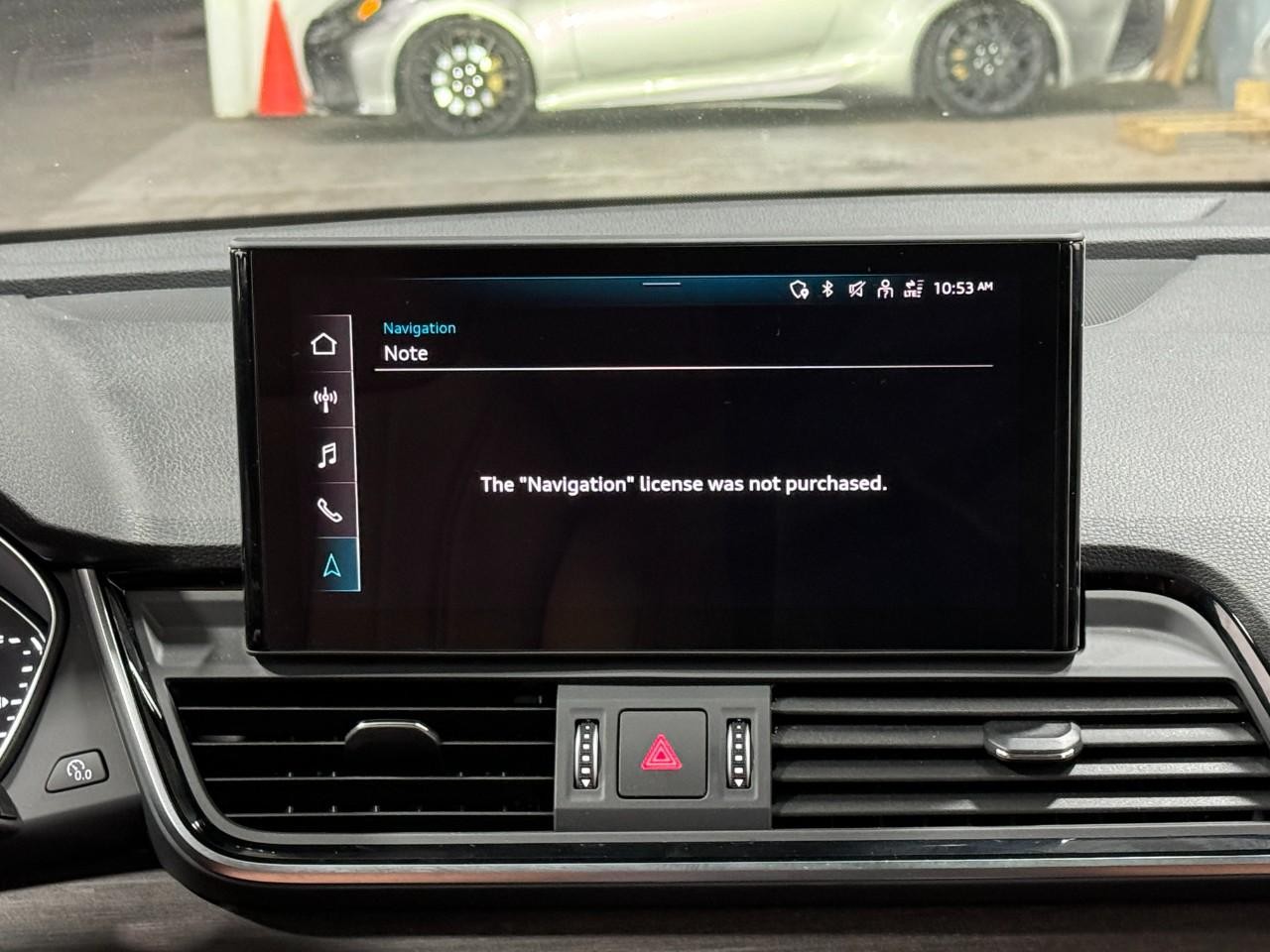 Audi Q5 Sportback Vehicle Full-screen Gallery Image 15