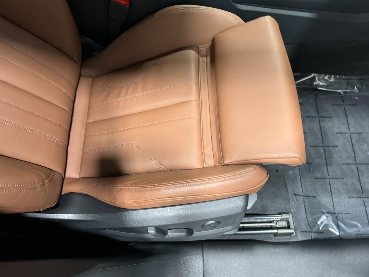 Audi Q5 Sportback Vehicle Full-screen Gallery Image 20