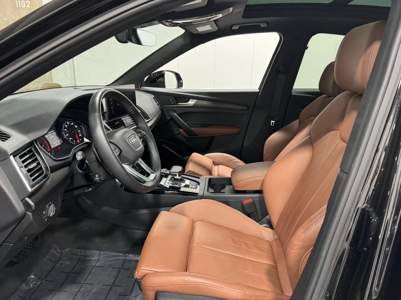 Audi Q5 Sportback Vehicle Full-screen Gallery Image 27