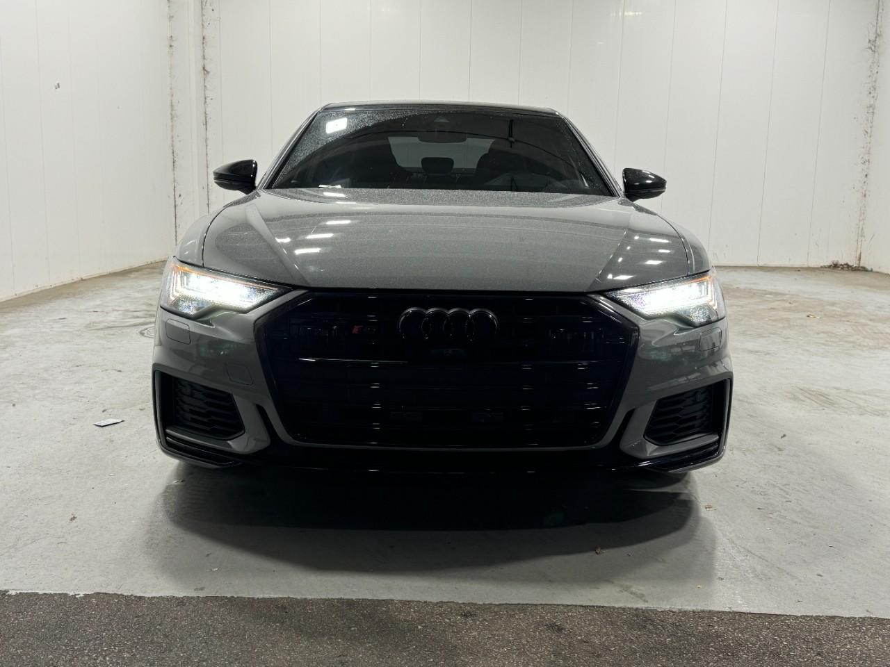 Audi S6 Sedan Vehicle Full-screen Gallery Image 7