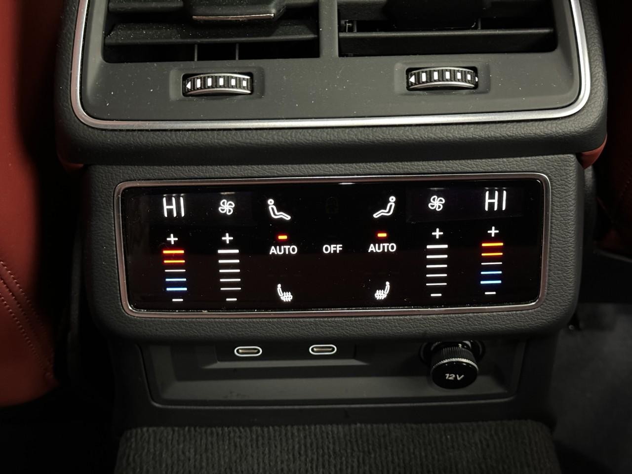 Audi S6 Sedan Vehicle Full-screen Gallery Image 11