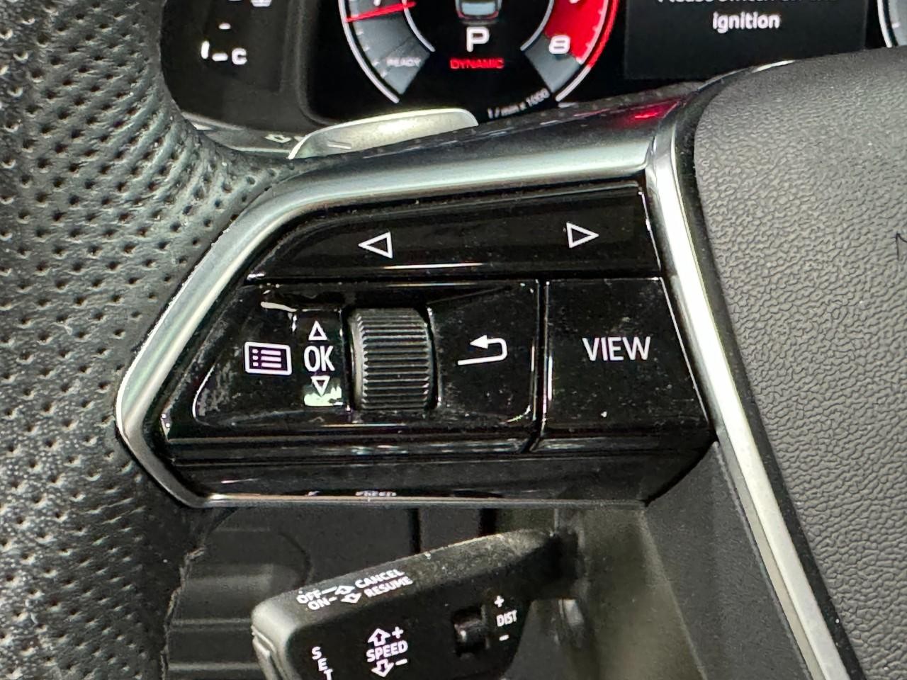 Audi S6 Sedan Vehicle Full-screen Gallery Image 34