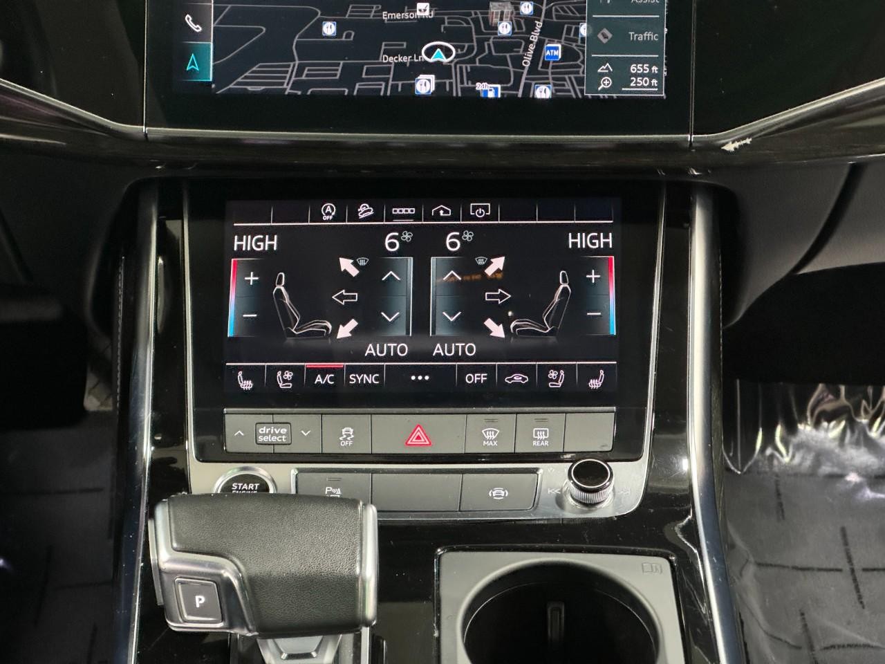 Audi Q8 Vehicle Full-screen Gallery Image 16