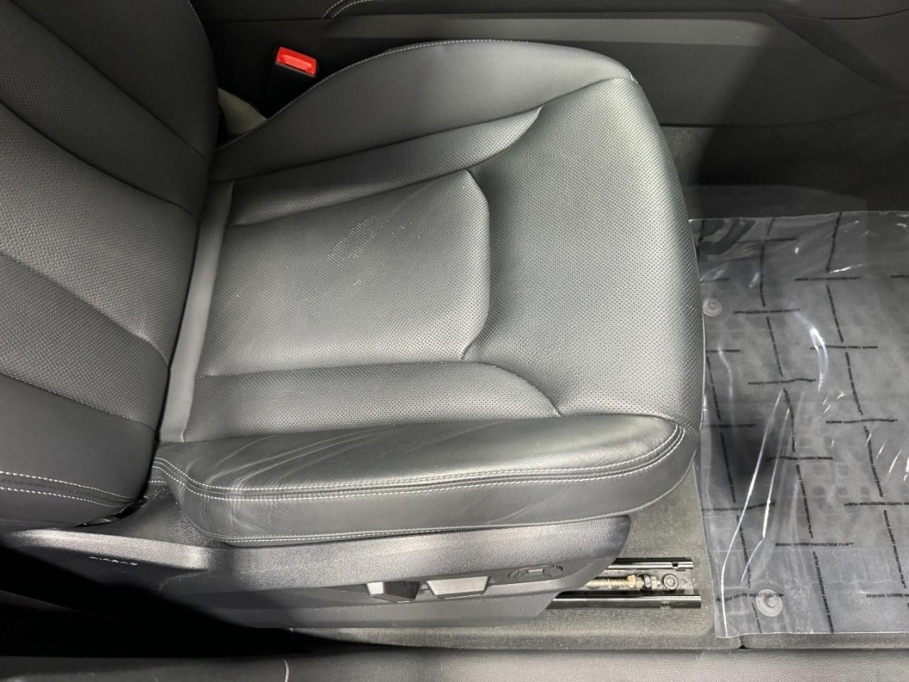 Audi Q8 Vehicle Full-screen Gallery Image 20