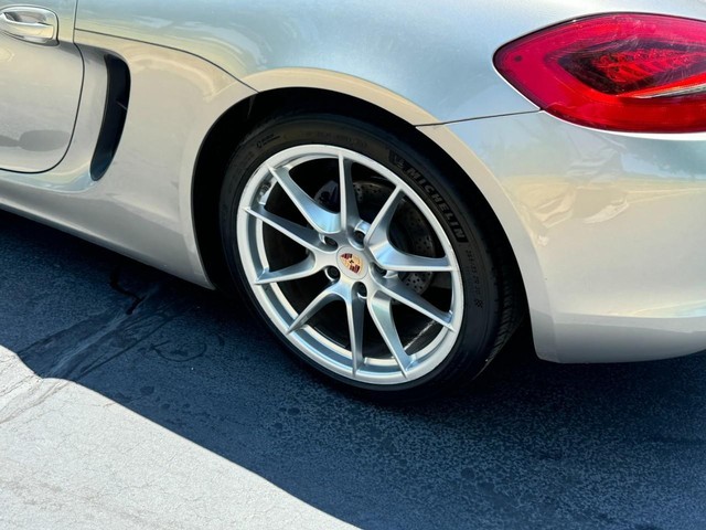 Mazda Protege Vehicle Full-screen Gallery Image 05