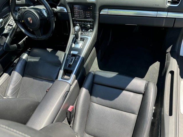 Mazda Protege Vehicle Full-screen Gallery Image 20