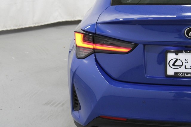 Lexus RC Vehicle Full-screen Gallery Image 11
