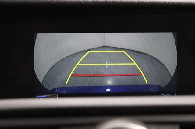 Lexus RC Vehicle Full-screen Gallery Image 22