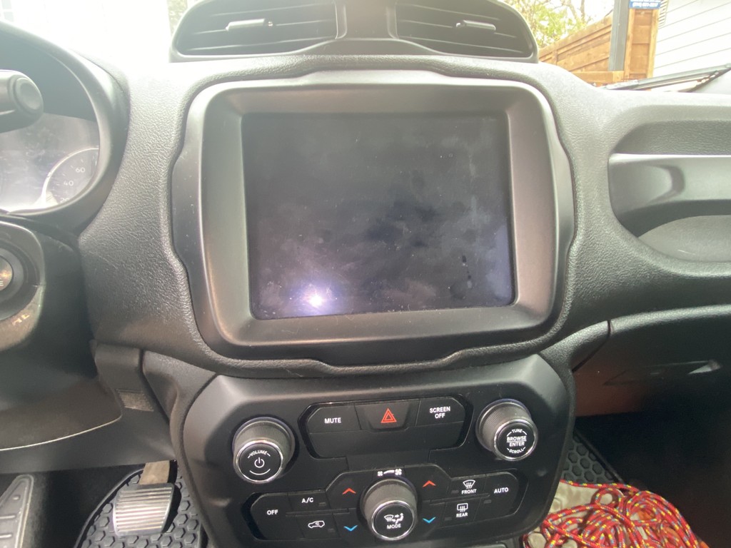Toyota Sienna Vehicle Full-screen Gallery Image 12