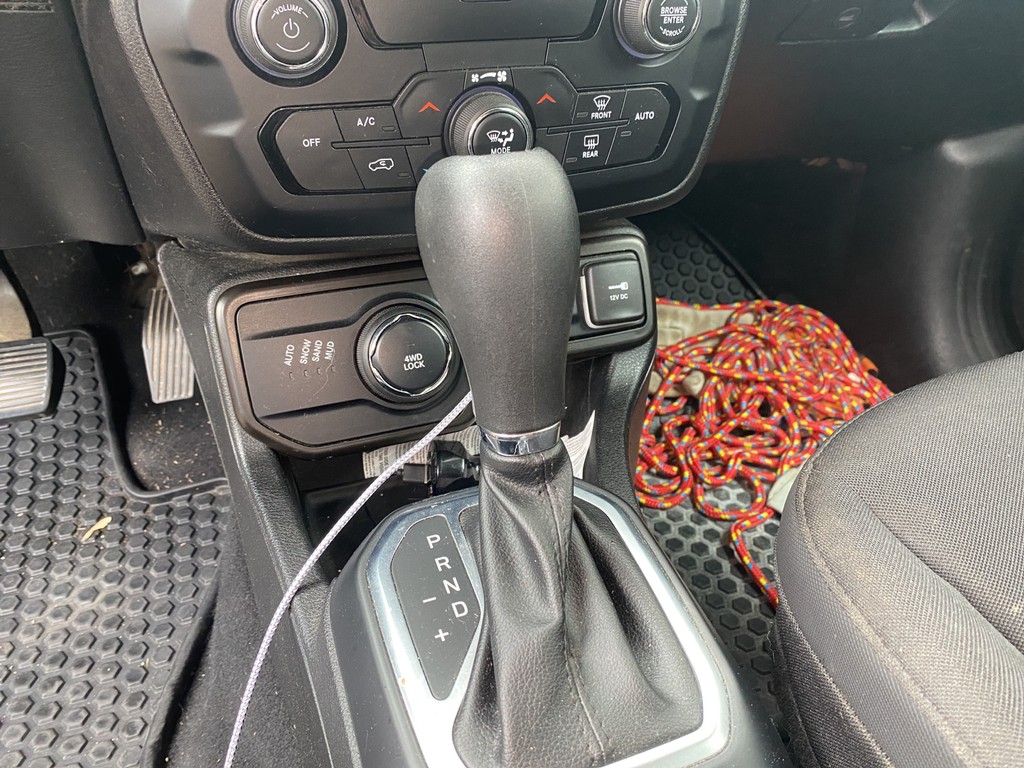 Toyota Sienna Vehicle Full-screen Gallery Image 13