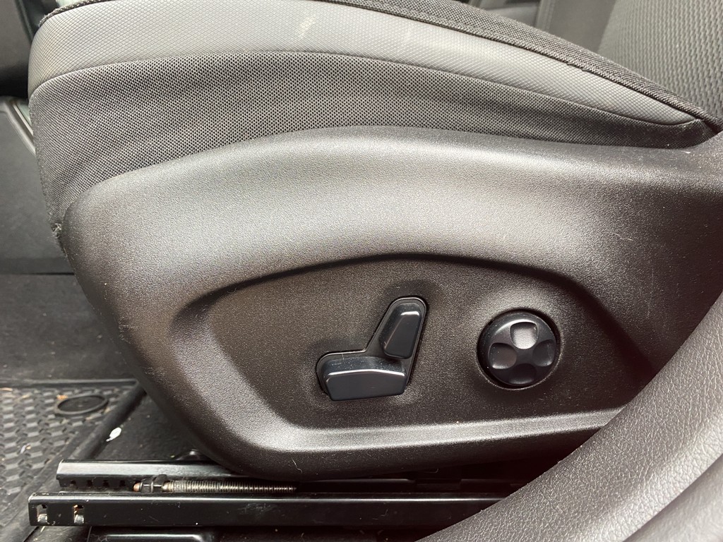 Toyota Sienna Vehicle Full-screen Gallery Image 17