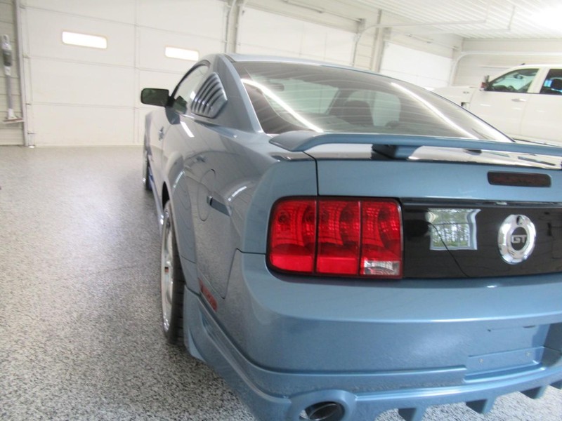 Ford Mustang Vehicle Image 08