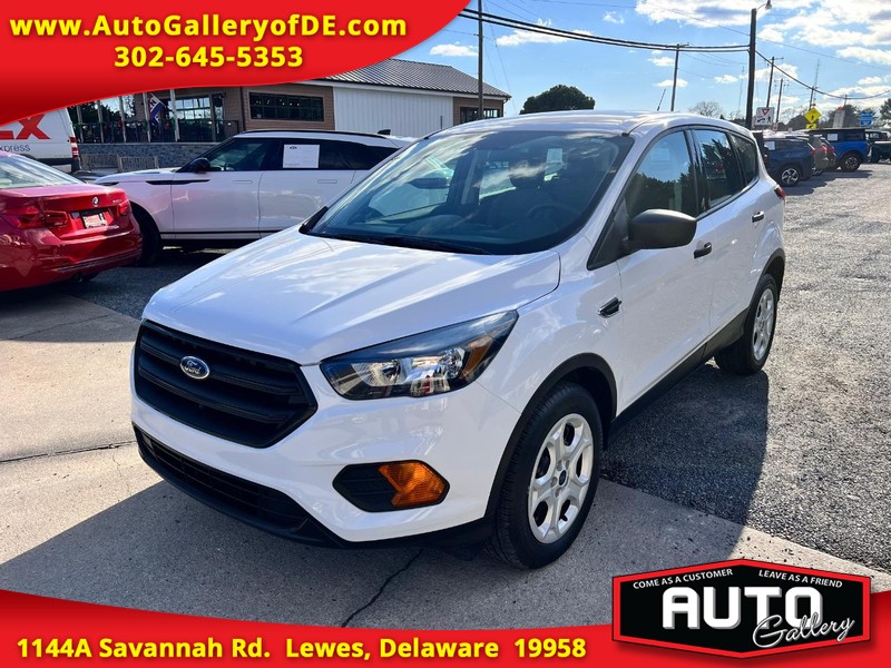 2019 Ford Escape S's photo