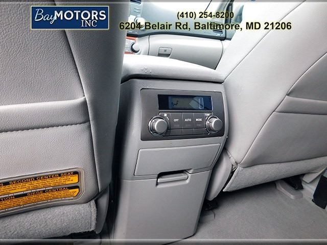 2010 Toyota Highlander Limited photo 11