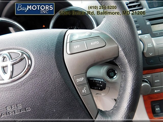 2010 Toyota Highlander Limited photo 22