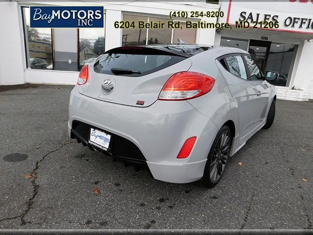 2013 Hyundai Veloster Base photo 4