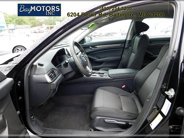 Honda Accord Sedan Vehicle Full-screen Gallery Image 12