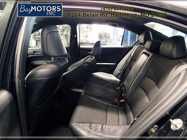 Honda Accord Sedan Vehicle Full-screen Gallery Image 4