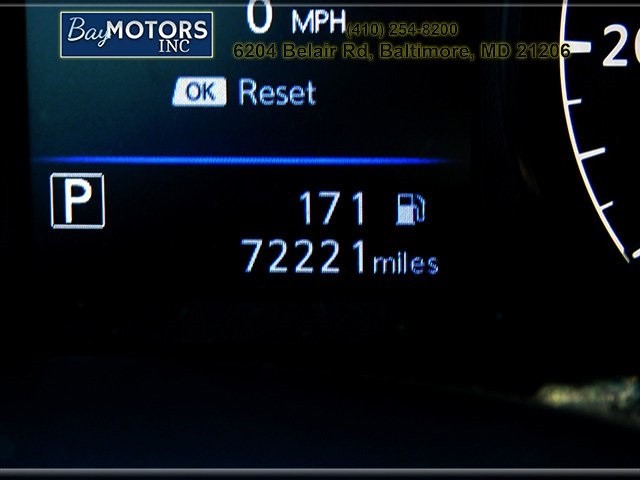 Nissan Altima Vehicle Full-screen Gallery Image 21