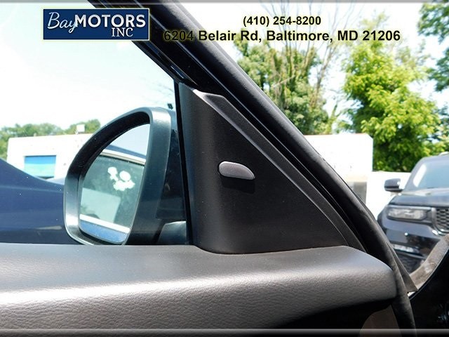 Nissan Altima Vehicle Full-screen Gallery Image 23