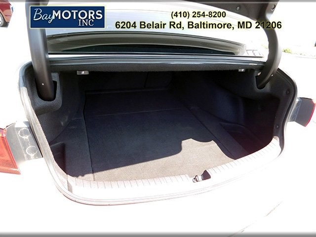 Acura TLX Vehicle Full-screen Gallery Image 7