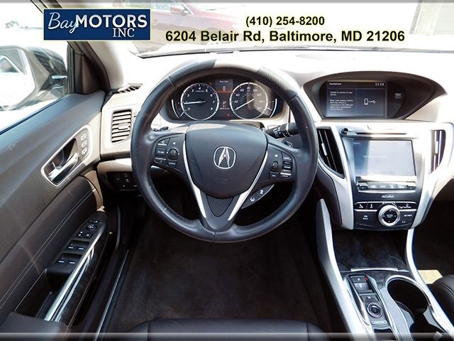 Acura TLX Vehicle Full-screen Gallery Image 12