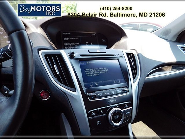 Acura TLX Vehicle Full-screen Gallery Image 18