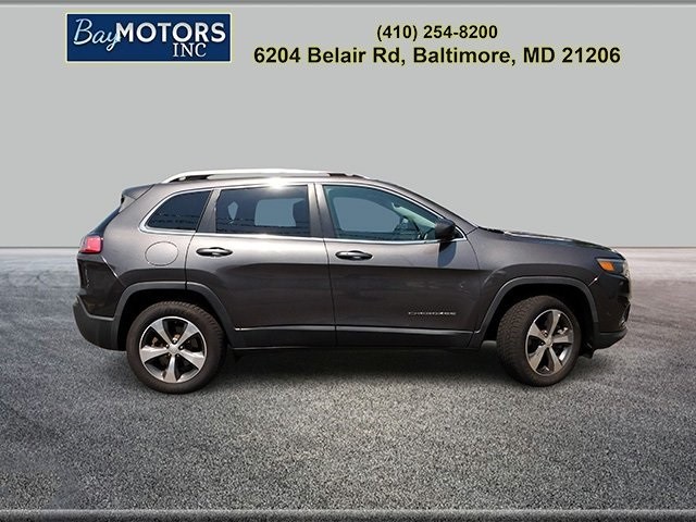 Jeep Cherokee Vehicle Full-screen Gallery Image 4