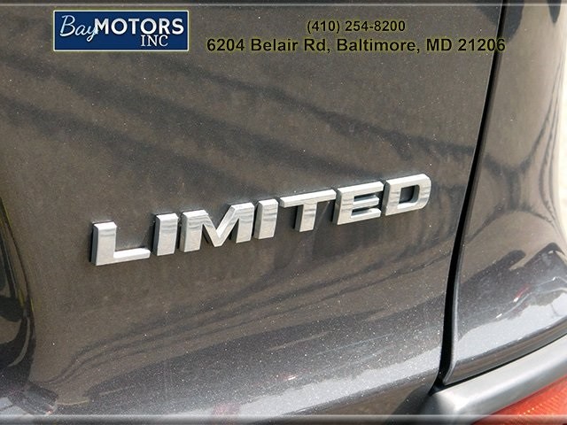 Jeep Cherokee Vehicle Full-screen Gallery Image 8