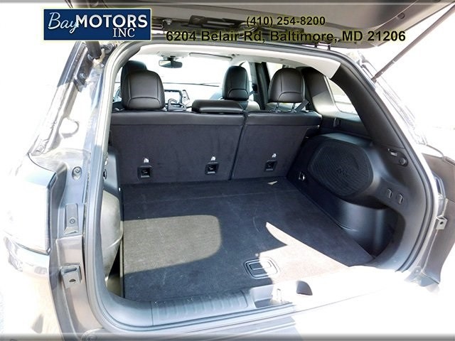 Jeep Cherokee Vehicle Full-screen Gallery Image 9
