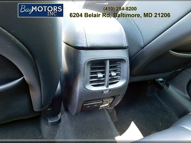 Jeep Cherokee Vehicle Full-screen Gallery Image 13
