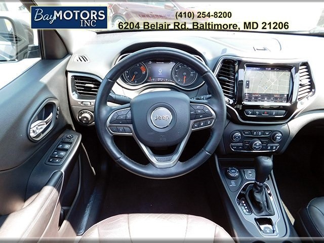 Jeep Cherokee Vehicle Full-screen Gallery Image 14
