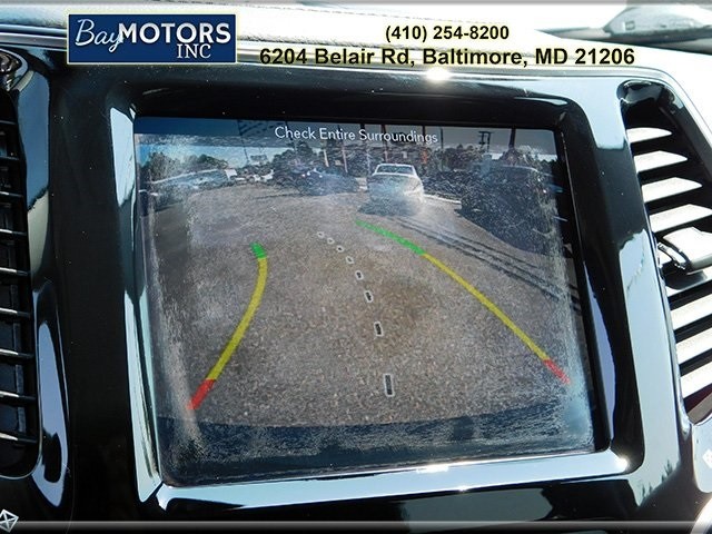 Jeep Cherokee Vehicle Full-screen Gallery Image 20
