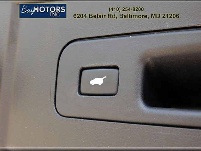Acura MDX Vehicle Full-screen Gallery Image 9