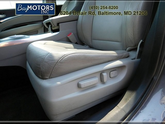 Acura MDX Vehicle Full-screen Gallery Image 18