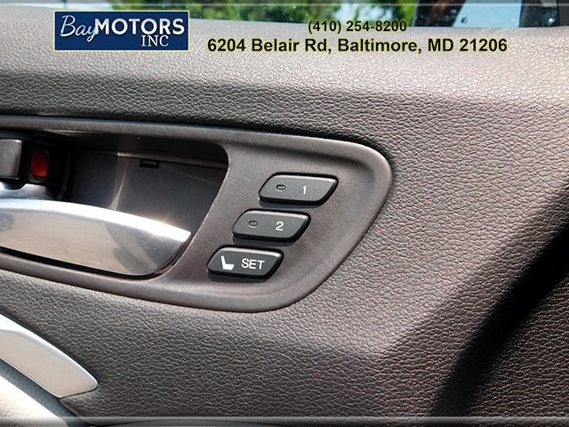Acura MDX Vehicle Full-screen Gallery Image 28
