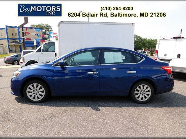 Nissan Sentra Vehicle Full-screen Gallery Image 3