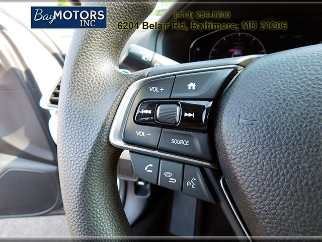 Honda Accord Sedan Vehicle Full-screen Gallery Image 19